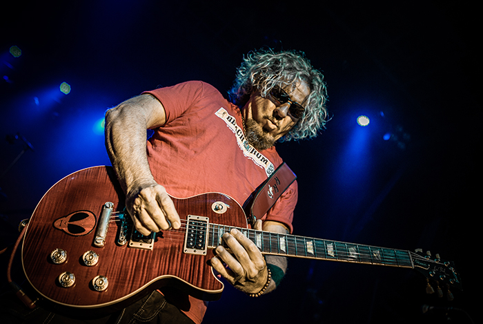  Fans of former Van Halen frontman Sammy Hagar got this close-up view of his alien guitar
